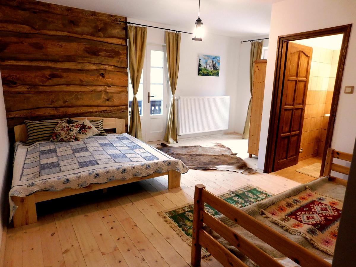 Hubertus Fogado Bed & Breakfast Csesznek Exterior photo